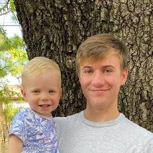 Meet your Posher, Mark